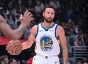 28circle- C9不断突破！，库里连续五场比赛得分超过战术调整赛场气氛高涨