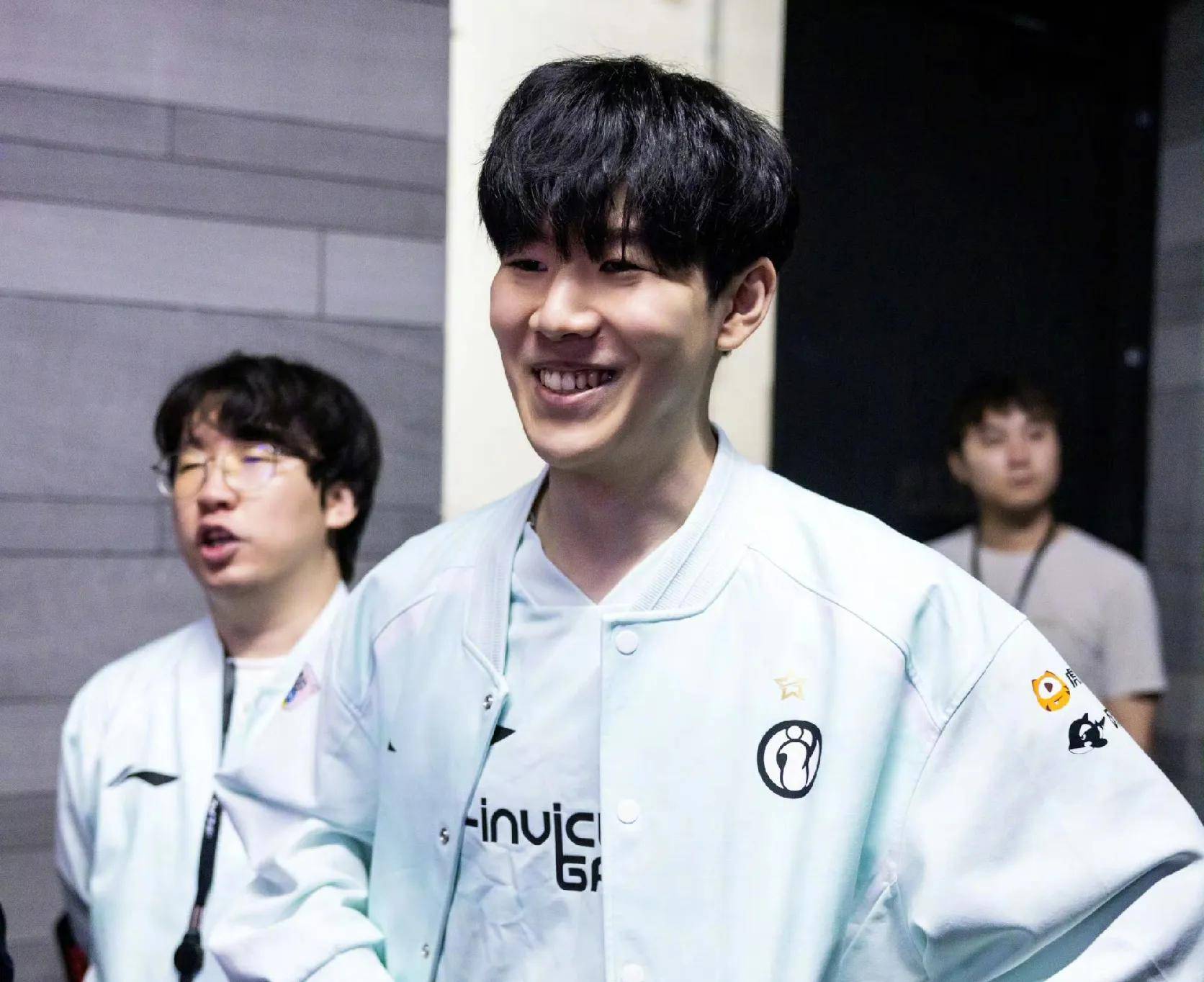 TheShy遭遇五连败,尤文图斯教练面临压力!的简单介绍 TheShy遭遇五连败,尤文图斯教练面临压力!的简单介绍